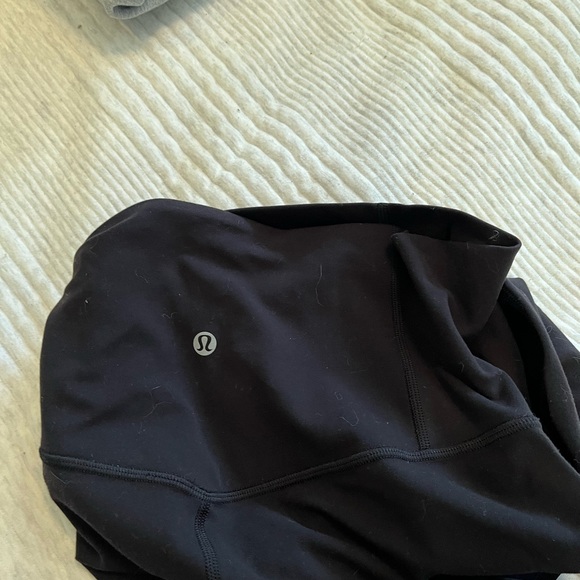 Lululemon 25” unlimit keyhole leggings- size 4 - Picture 5 of 5